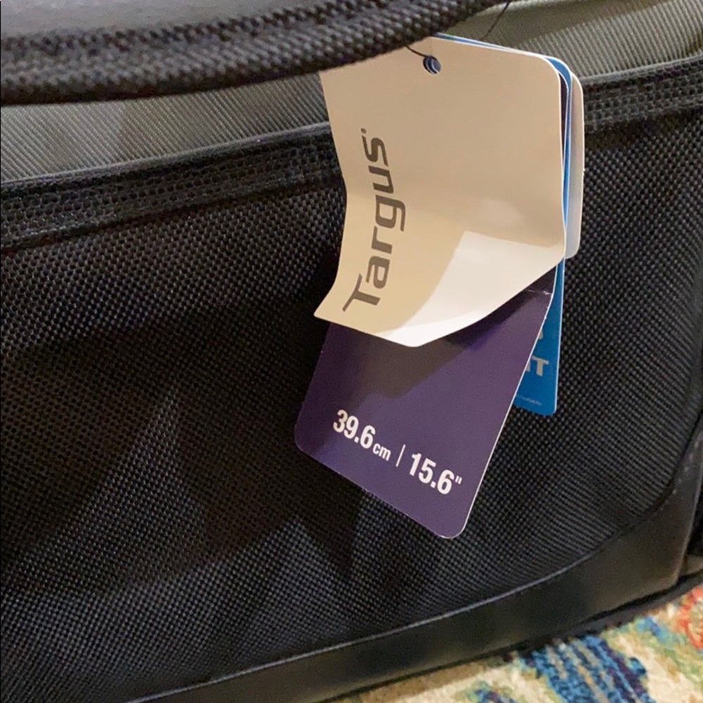 Targus laptop bag with tag